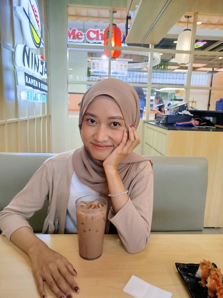 Gambar diunggah oleh Antari