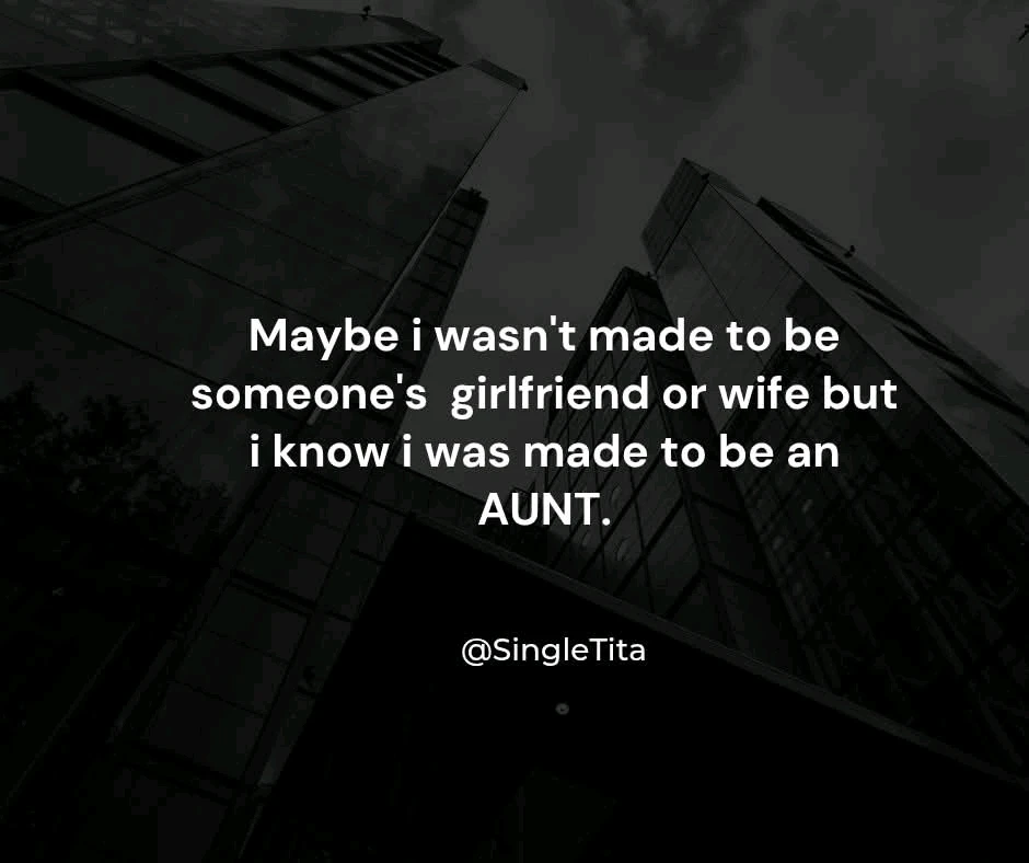 GIF tso los ntawm Meyy
