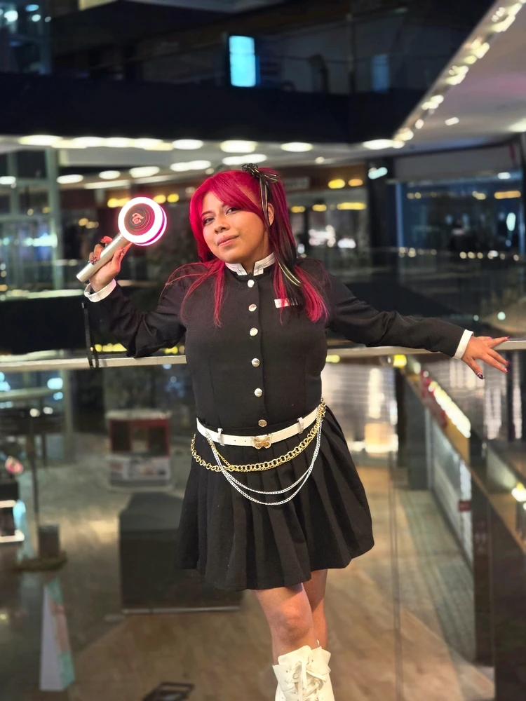 Para que escoger entre una cazadora de demonios Coreana o Japonesa cuando puedes ser ambas?