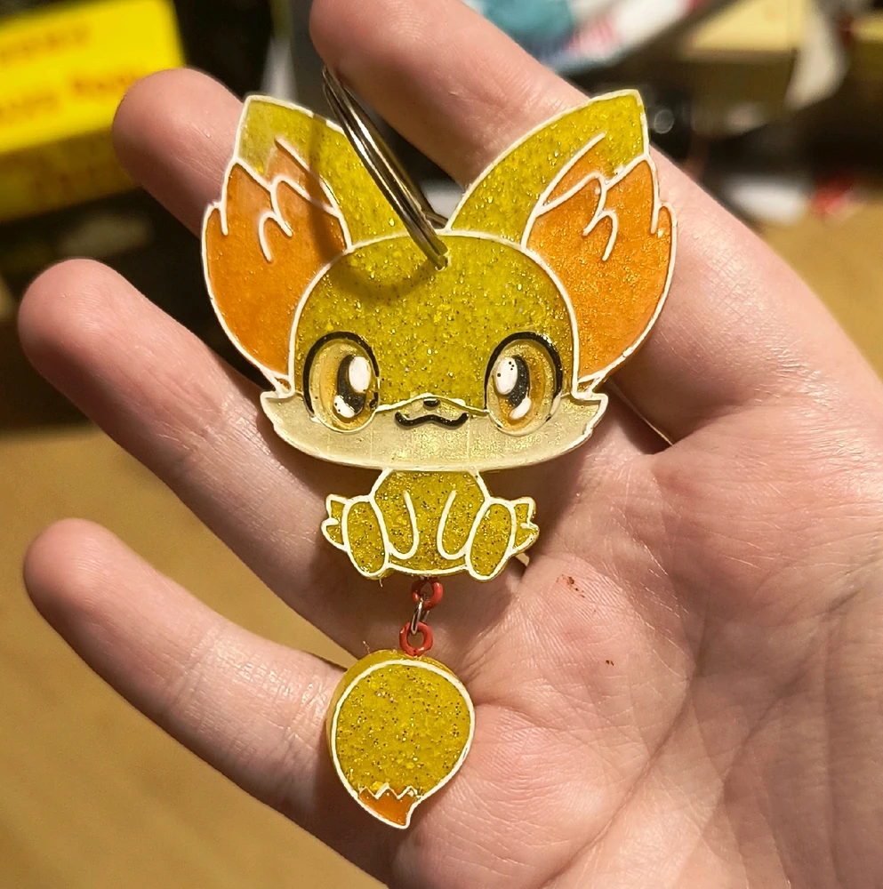 Made a fennekin keychain using UV resin 😁