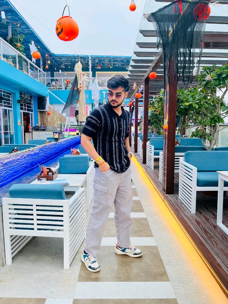 GIF uploaded by Himanshu