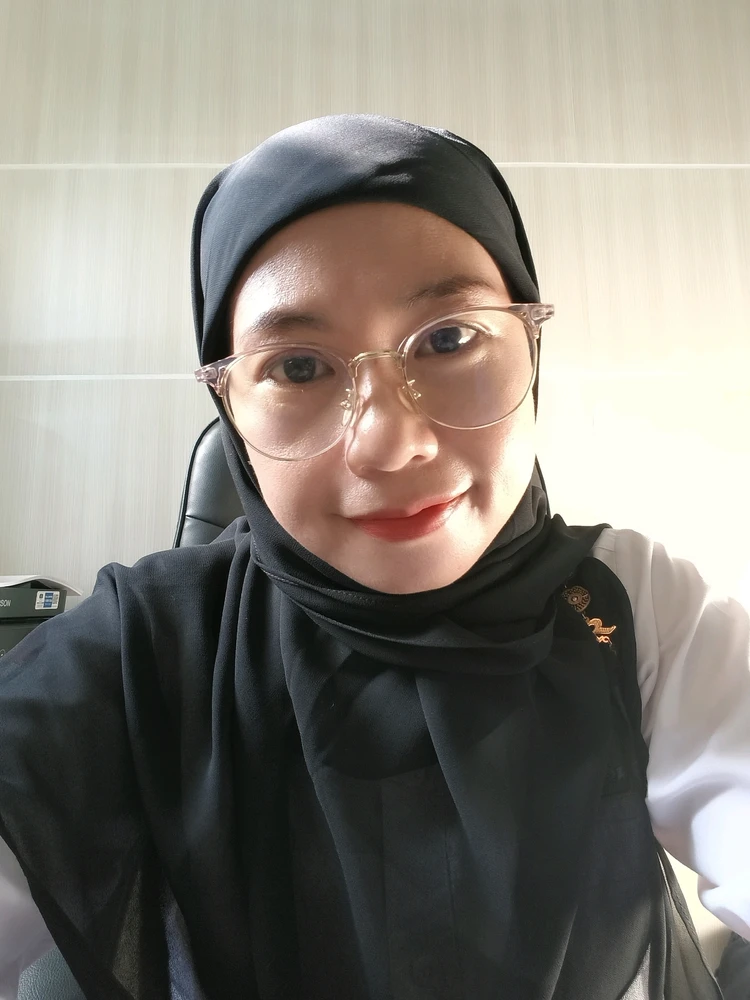 GIF uploaded by Nora