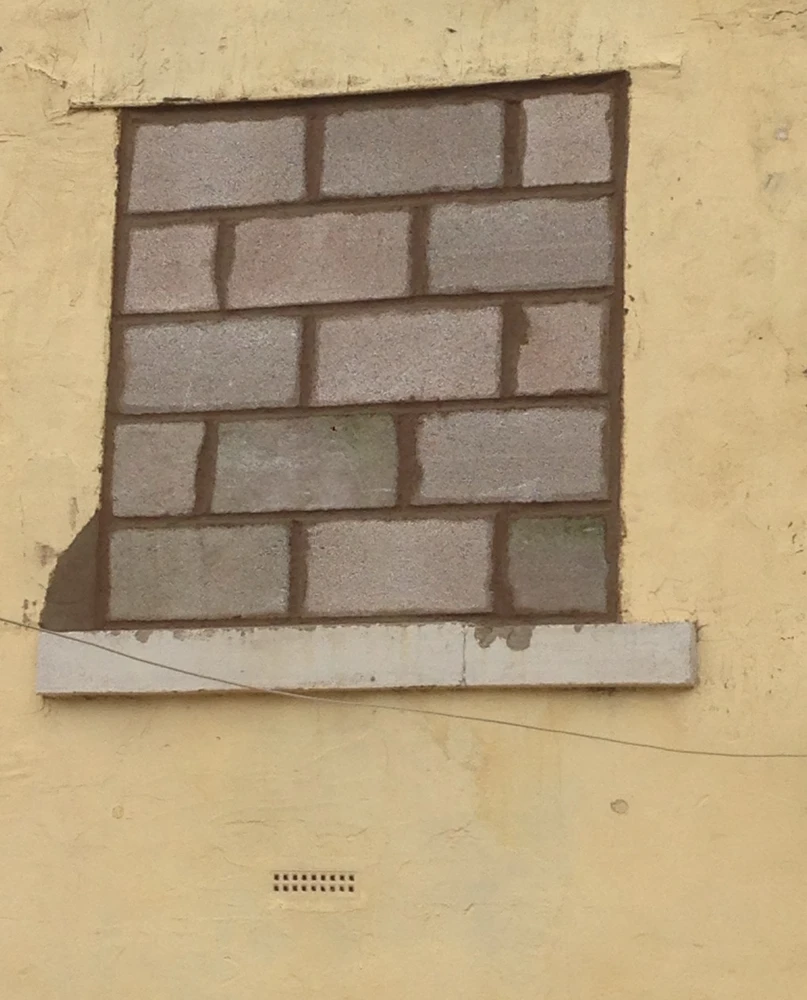 Brick up a window 