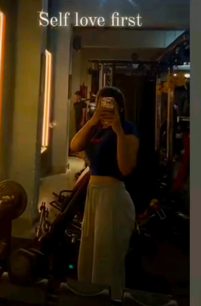 GIF uploaded by Simmy