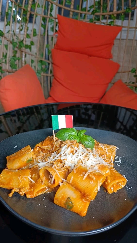 GIF uploaded by Gabriel