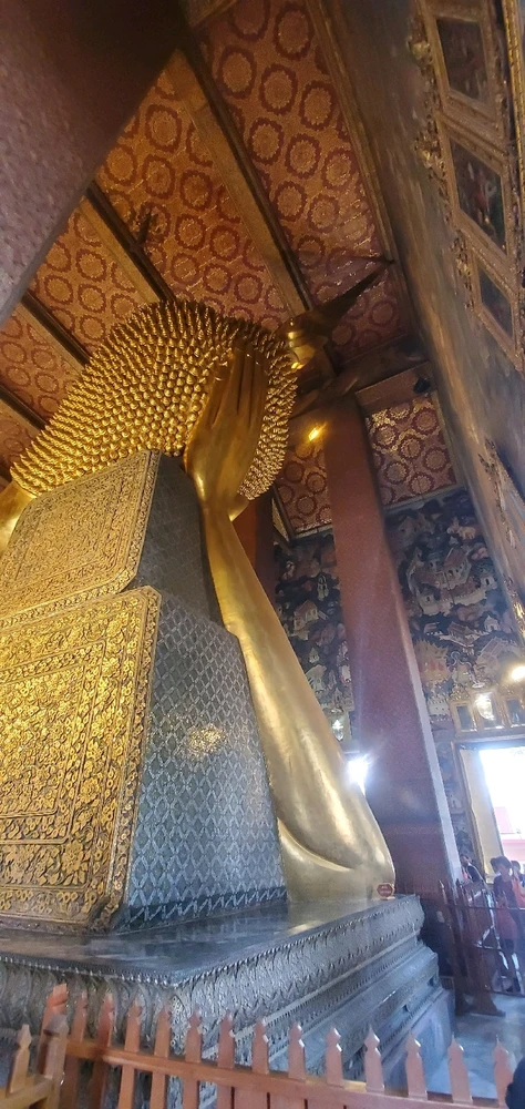 Reclining Buddha at Wat Pho Temple in Thailand 🇹🇭 