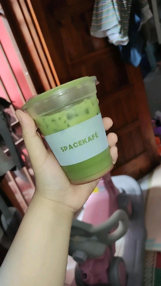 GIF diunggah oleh 𝚅𝙴𝙻𝙾𝚄𝚁𝙸𝚇