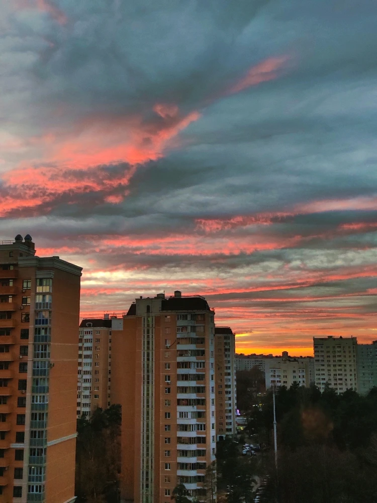 Небушко сегодня порадовало 💙🧡