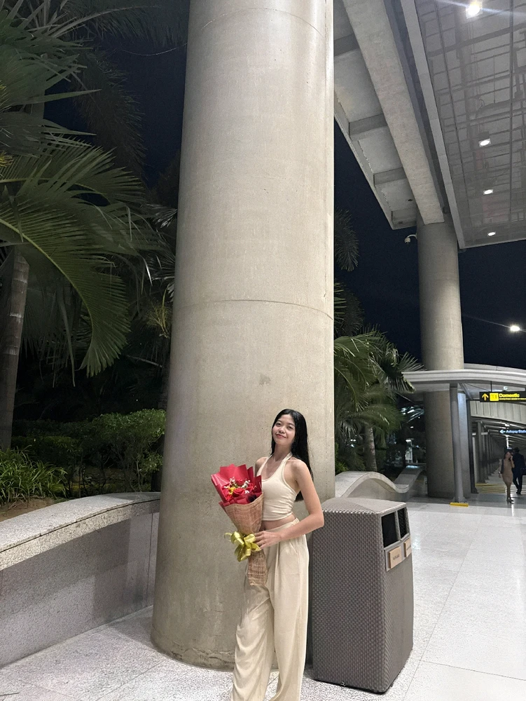 GIF gi-upload ni Karinna