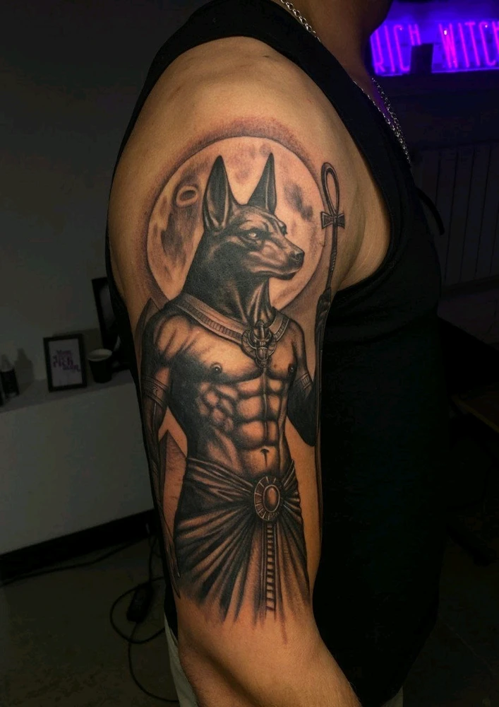 My project as a tattoo artist.
Can u guess the price? Let it be $