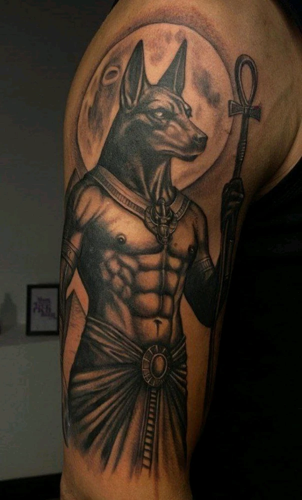 My project as a tattoo artist.
Can u guess the price? Let it be $