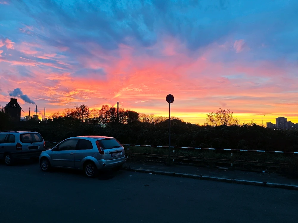 Auf zur Arbeit 🥲
Das beste morgens aufzustehen ist der Weg zur Arbeit
Kaum etwas motiviert einen mehr als der Sonnenaufgang 🥰
Na gut ein gutes Spiel gut zocken
Oder auszuschlafen ist auch sehr motivierend aber man kann nicht alles haben
Was motiviert auch am meisten ?