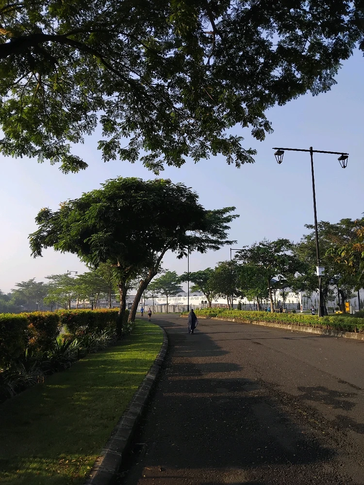 GIF uploaded by Decy