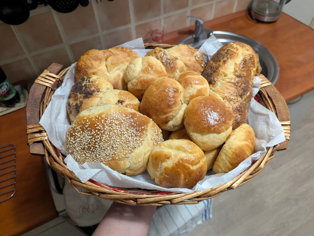 i baked brioche buns