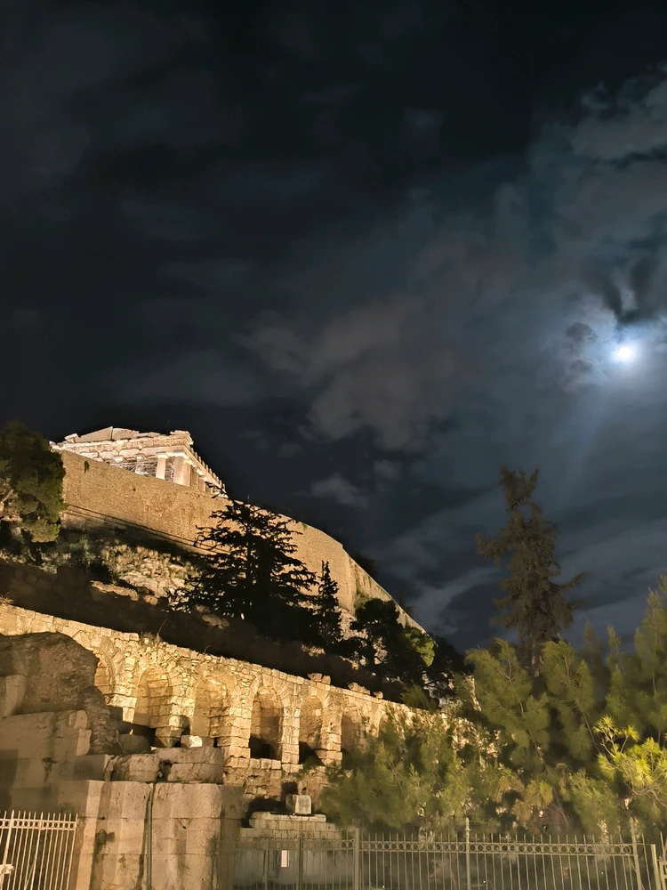 GIF diunggah dening Nick