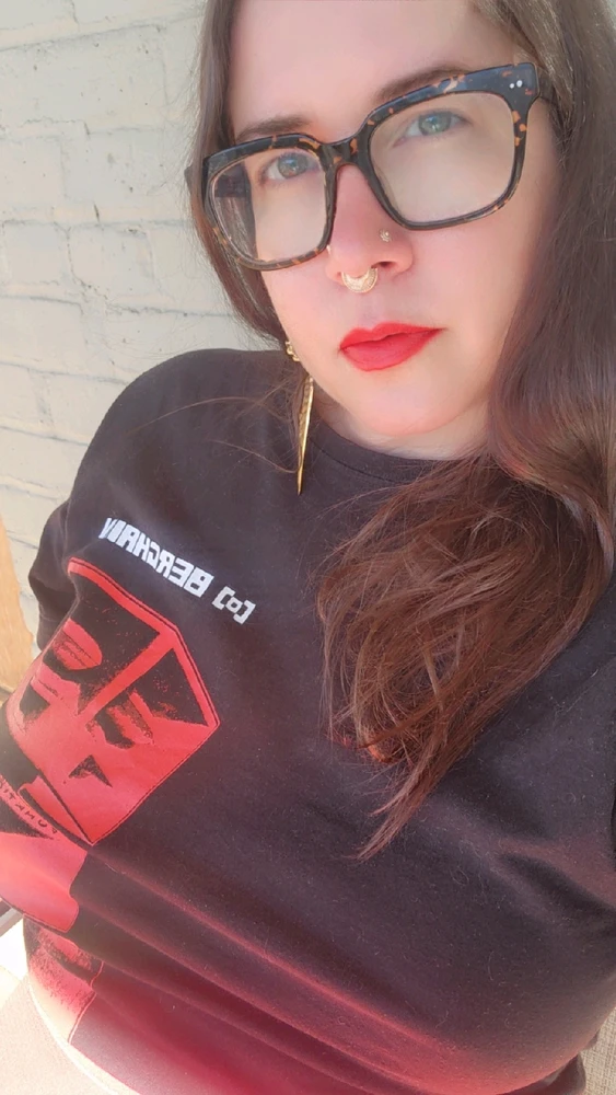 Hi everyone! I just wanted to introduce myself as I am new here. Is anyone else looking forward to the amazing techno weekend coming up next week in Denver? _underworld _slam (photo for reach)