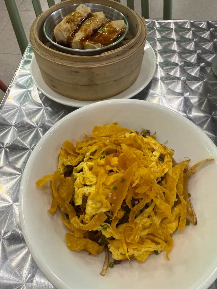 GIF uploaded by StrawberrieJaam