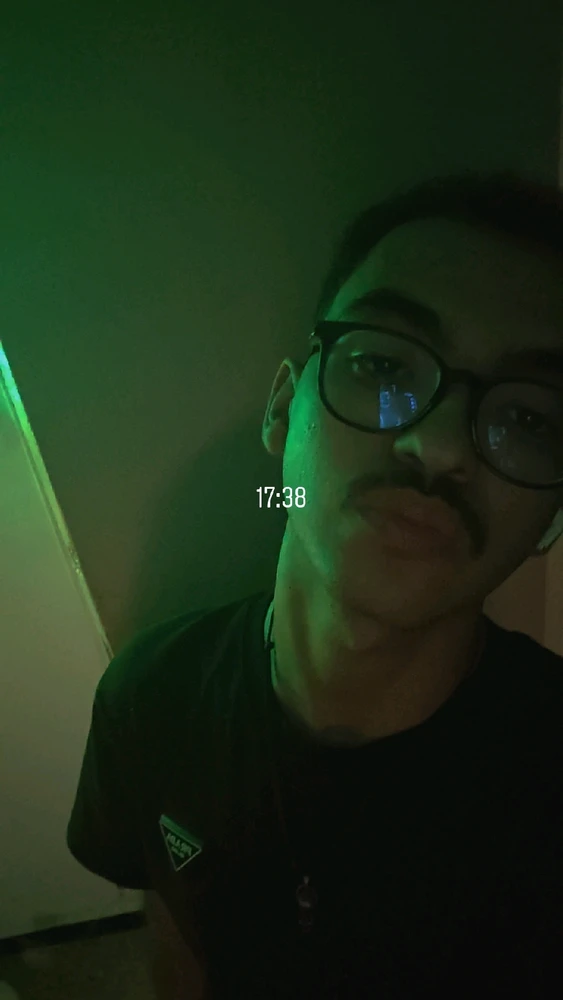 GIF încărcat de Yacine