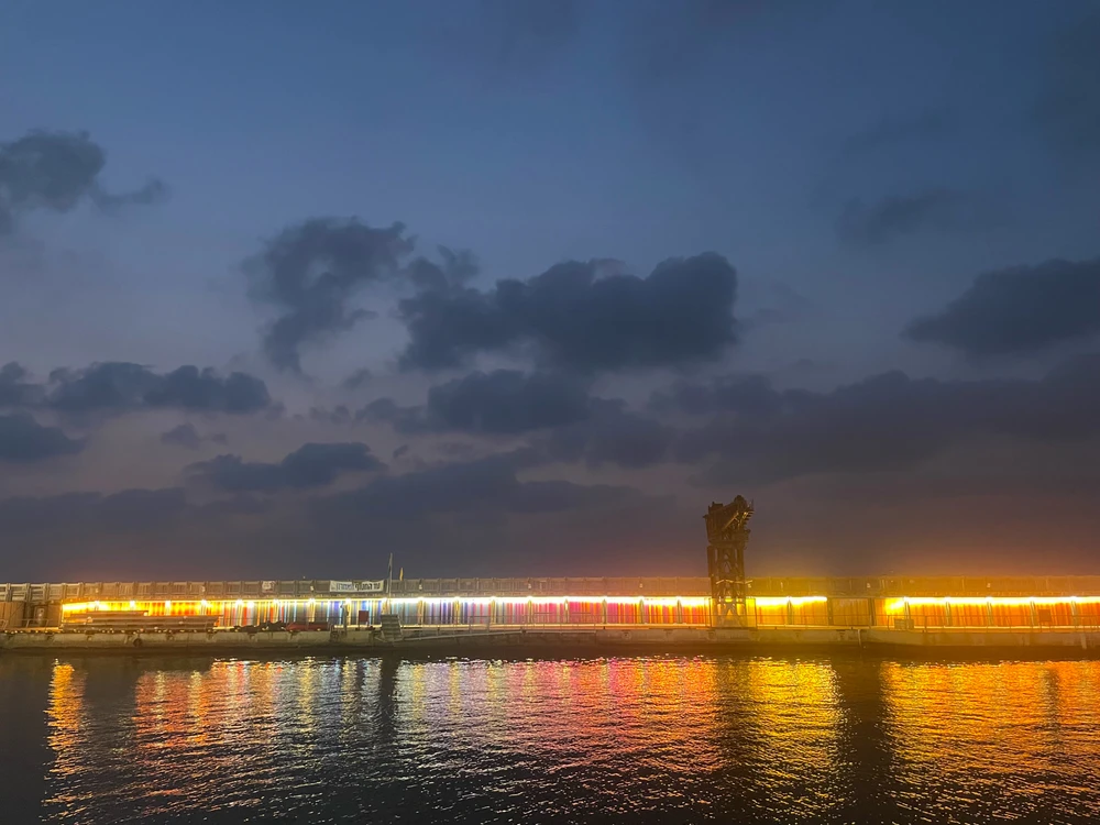 GIF diunggah dening Ido