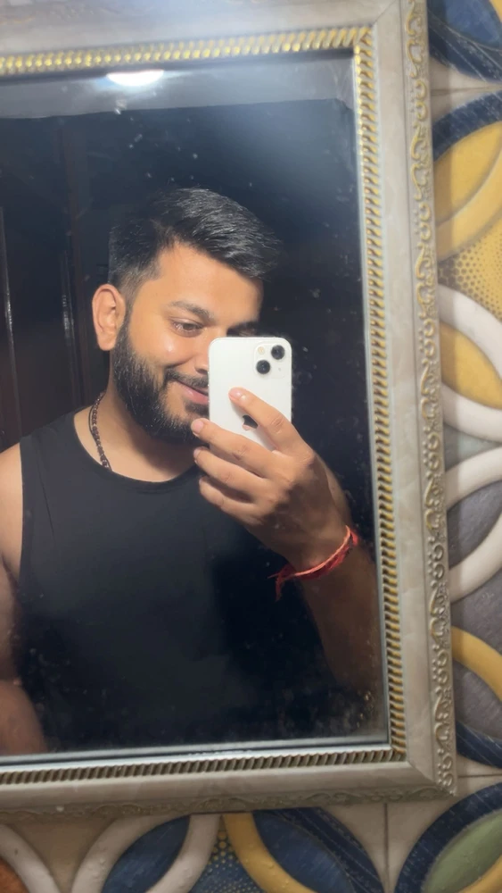 GIF gi-upload ni Harshit Yadav