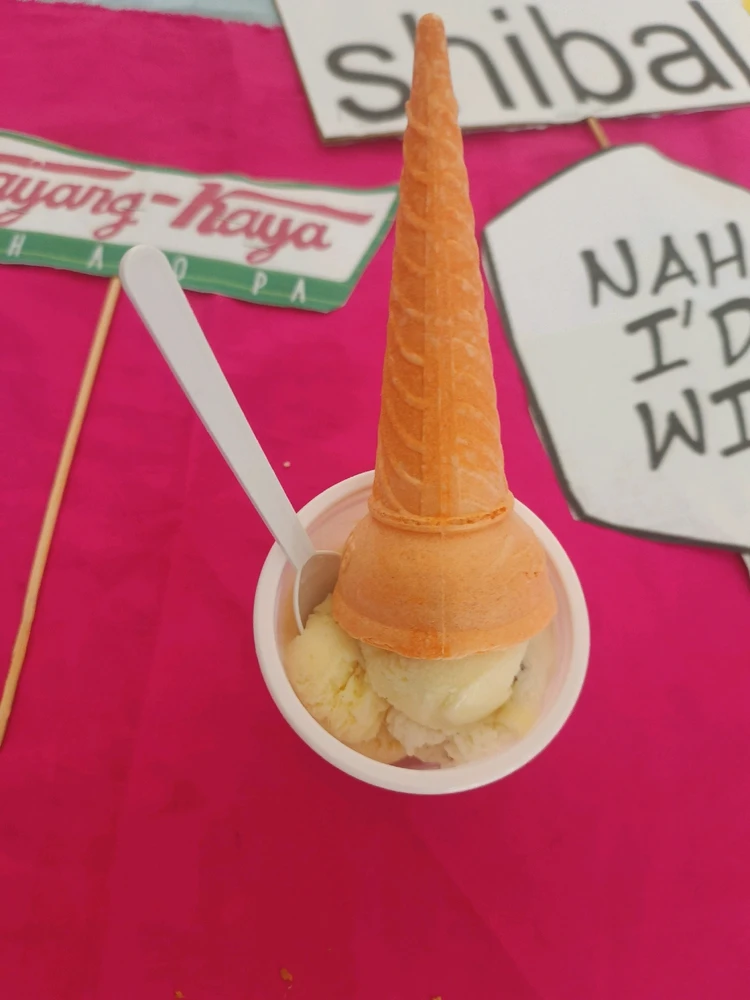 Ice cream therapy 🤍