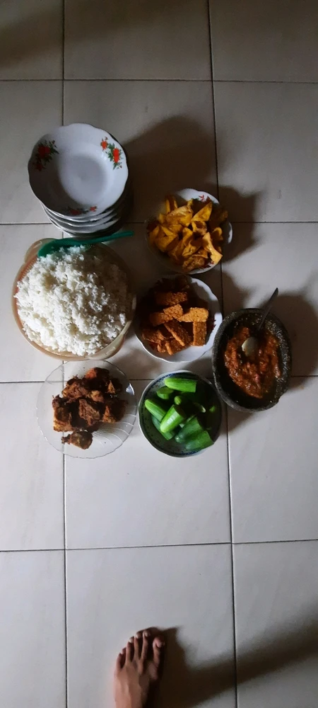 GIF diunggah oleh Ujang