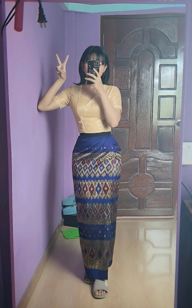 Do you like traditional dress ?