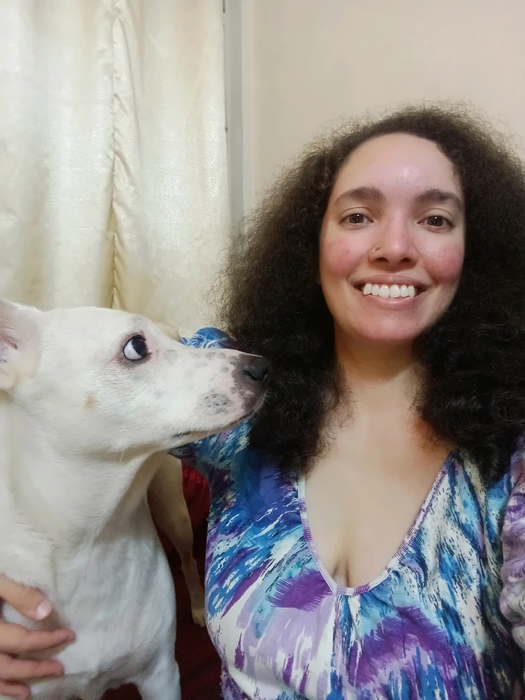 He's trying to run away from Paparazzi 🤣🤣🤣🐶📸