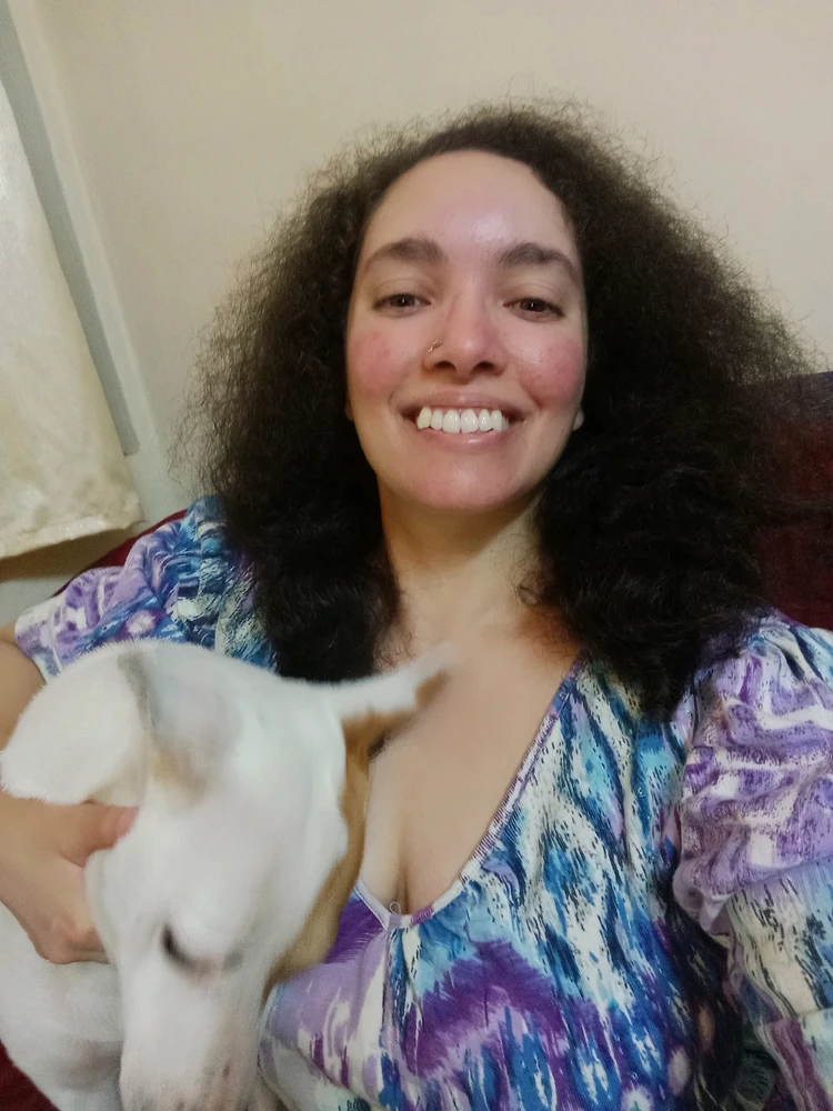 He's trying to run away from Paparazzi 🤣🤣🤣🐶📸