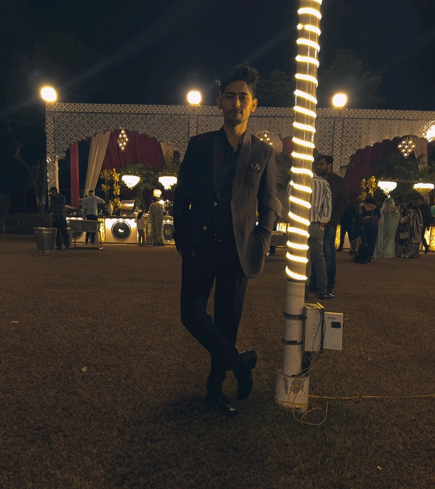 GIF uploaded by Vìshal