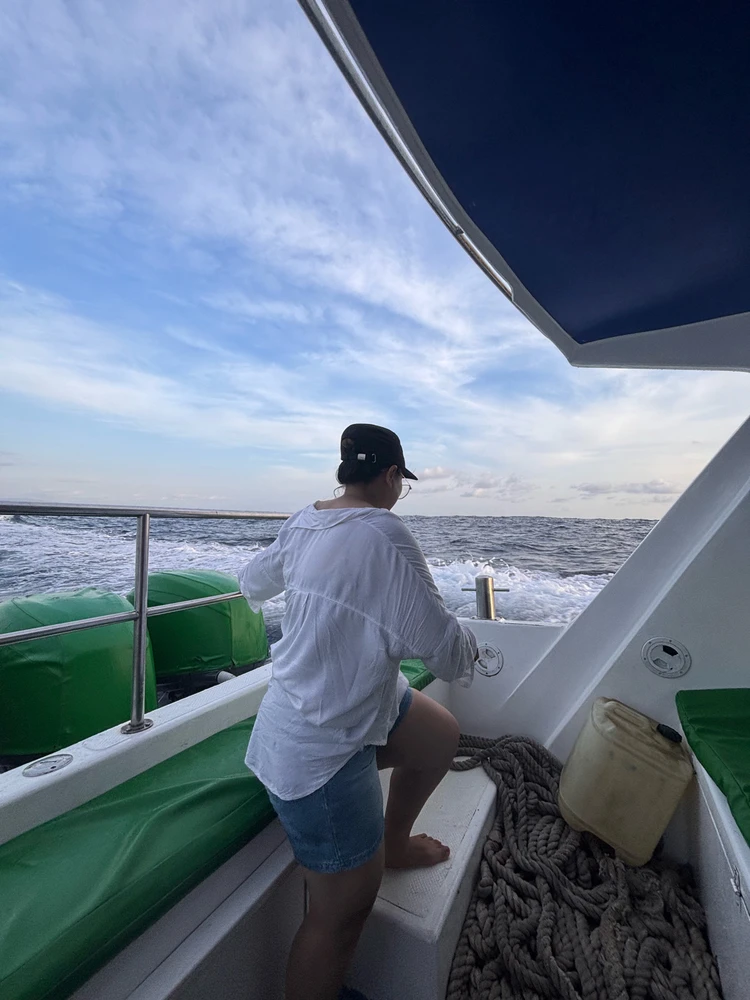 GIF uploaded by Chia