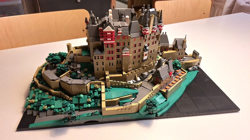 Klemmbaustein-Set Burg Eltz, fertig, Frontansicht 