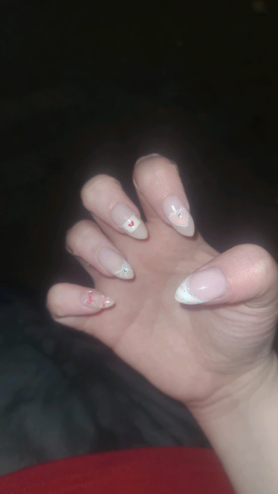 My new nails💅🏻🩷