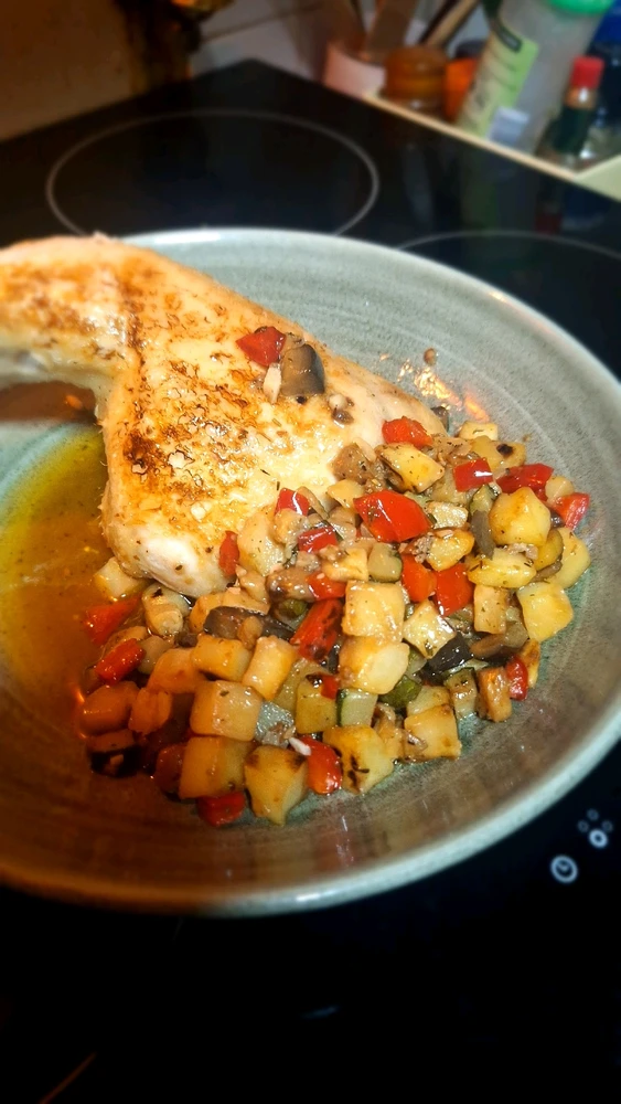 Sautre de légume accompagner de sa cuisse de poulet au épices texmex