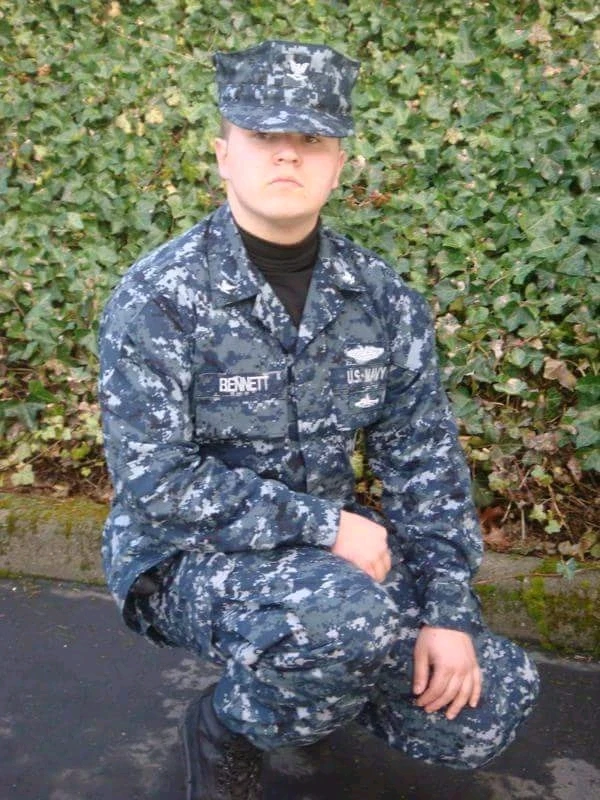 GIF tso los ntawm 🇺🇲Daniel Fisk Bennett