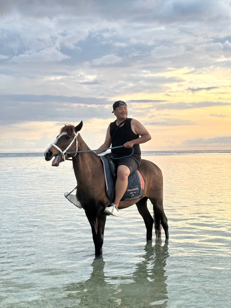 GIF uploaded by Azlan