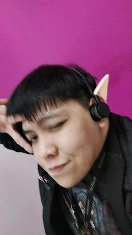 Larynx 上傳的 GIF