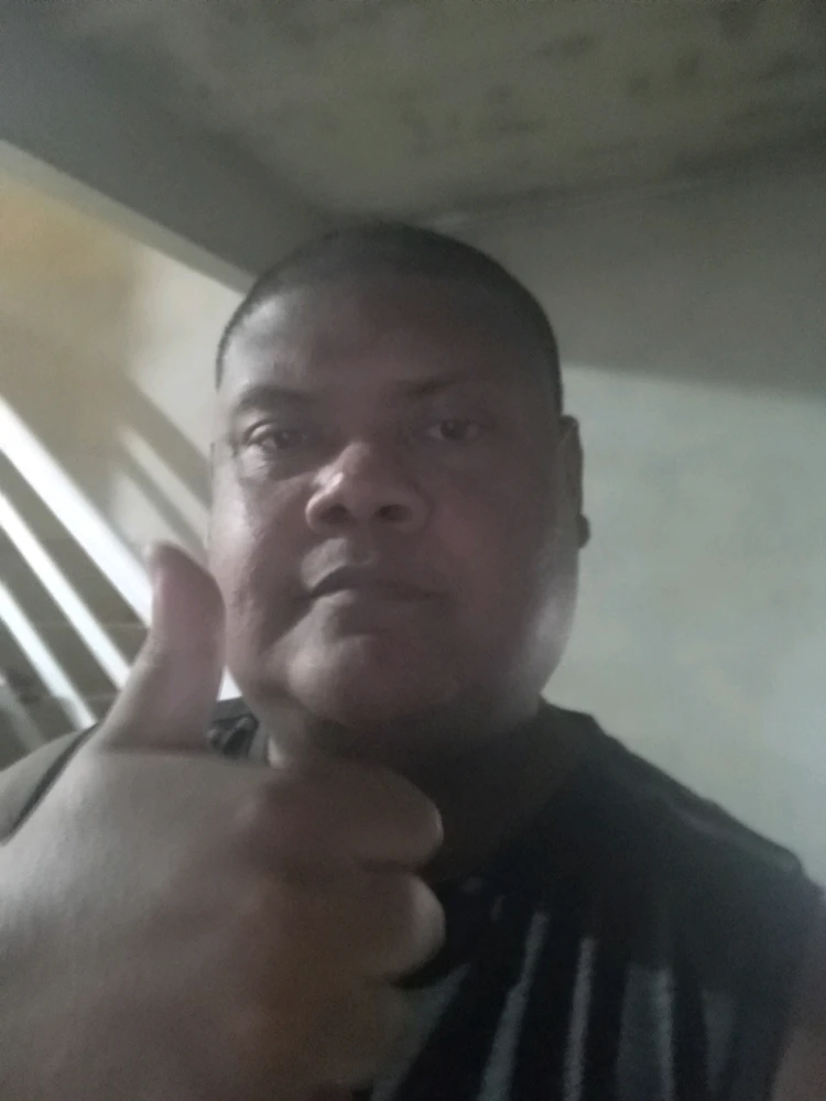 Estou a procura de uma namorada