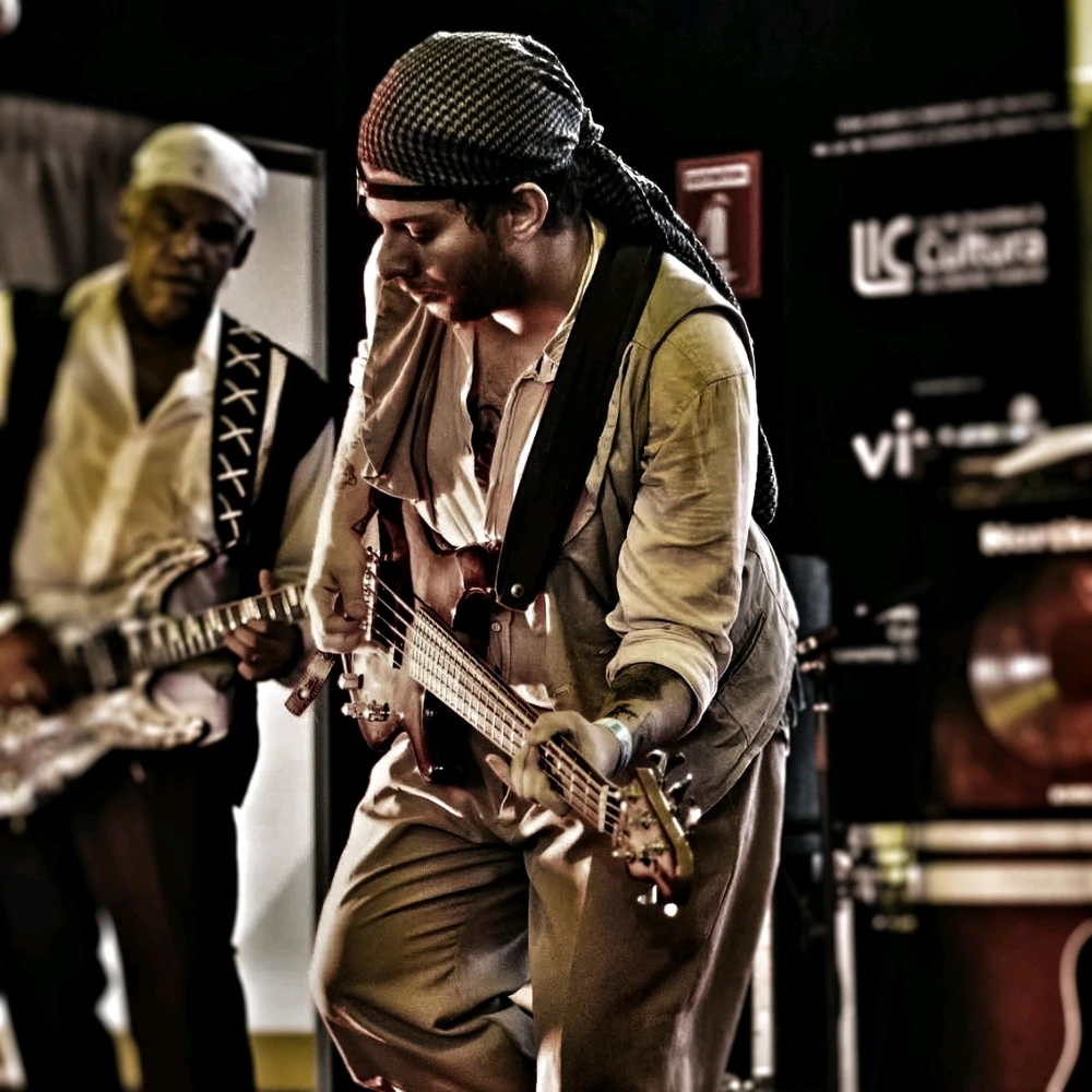 GIF uploaded by Vic Ferreira