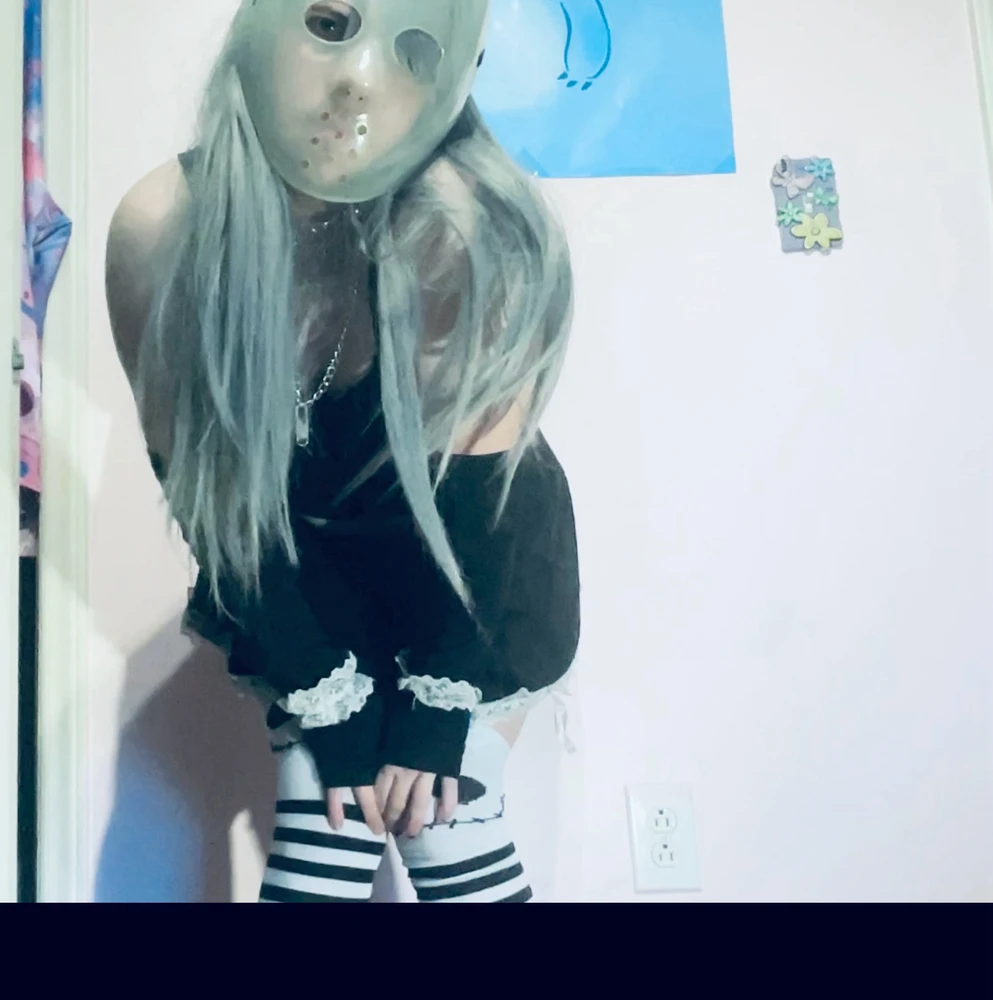 I need someone to watch scary movies with . Or play scary video games .

This was my Halloween costume I ended up changing the skirt cause it was kinda short . Let’s talk about spooky decor and goth things /fashion style in general ? Or dark romance shows /movies.