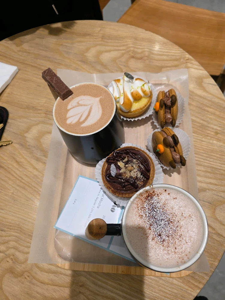 GIF uploaded by Parisa