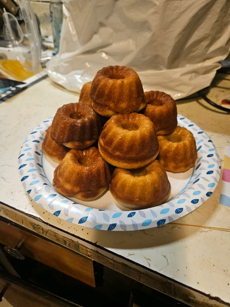 Apple Cide Bundt Cupcakes
