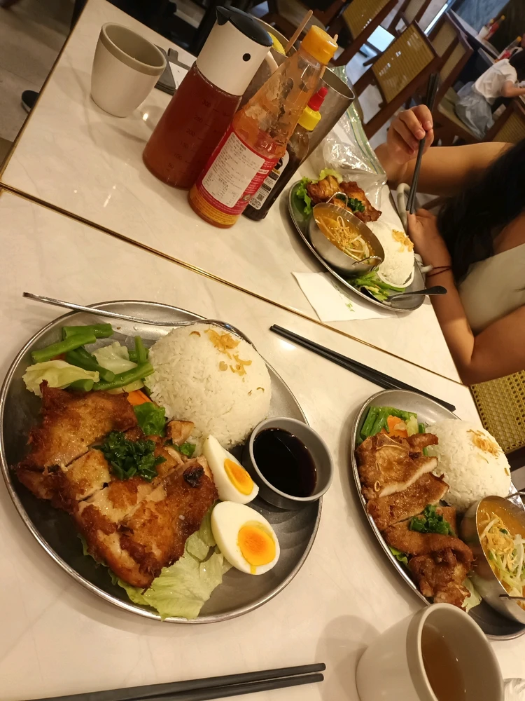 Vietnam food taste so yummy