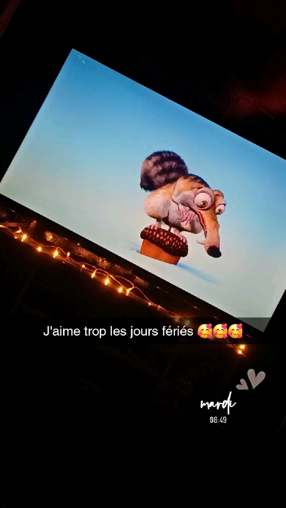 J'adore les jours fériés... devant les dessins animés 🥰🥰🥰