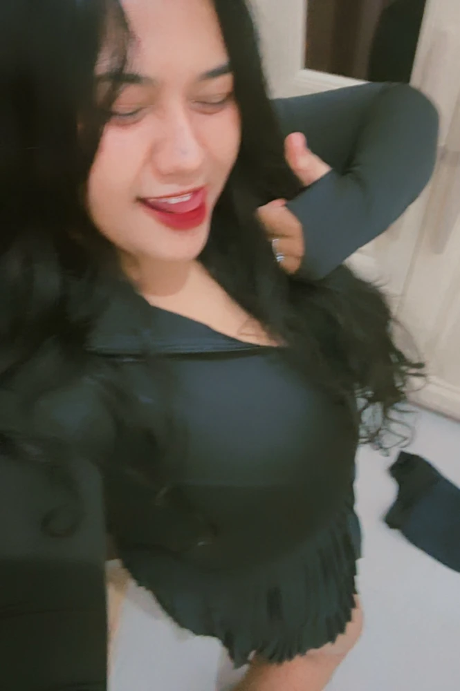 GIF uploaded by Cioo