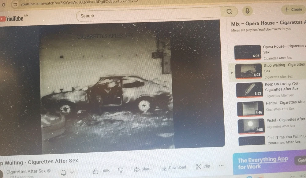 Me with my study playlist at 3am against the world