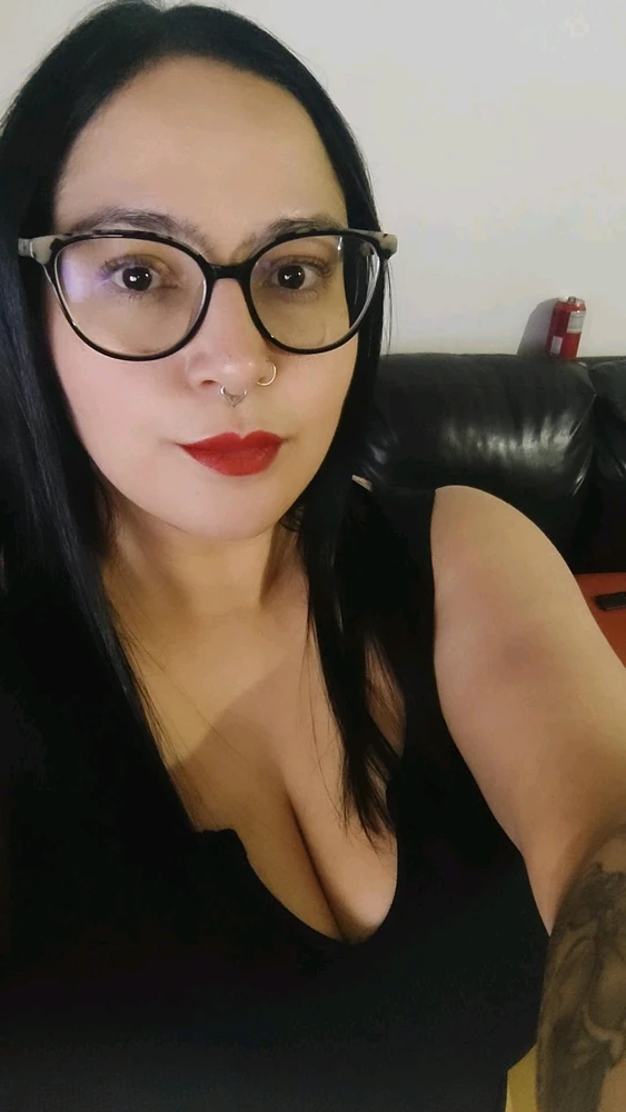 Ufaaaa cheguei em casa 😬 quem tá cansada (o) tbm??