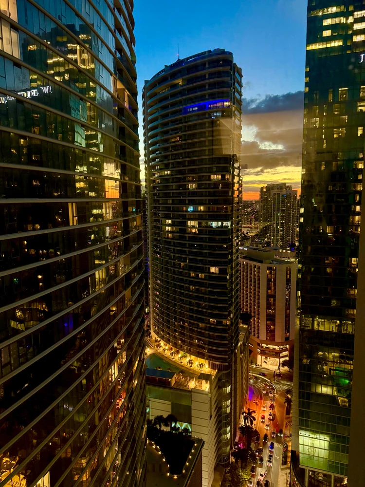 The sky is giving 🍊