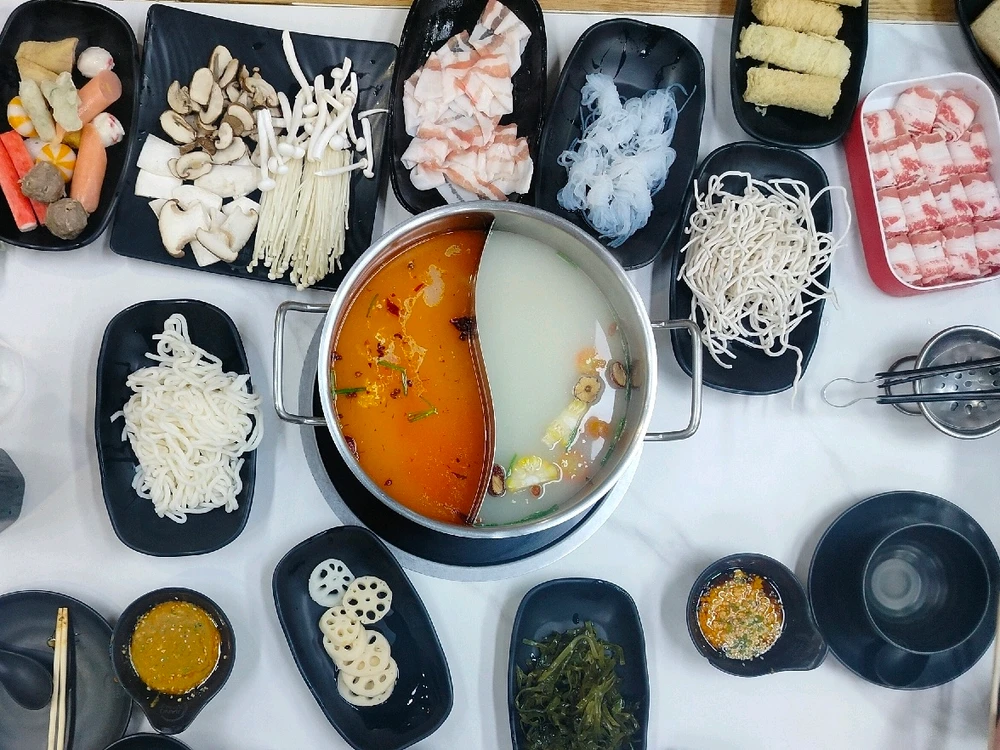 First time to eat hotpot outside