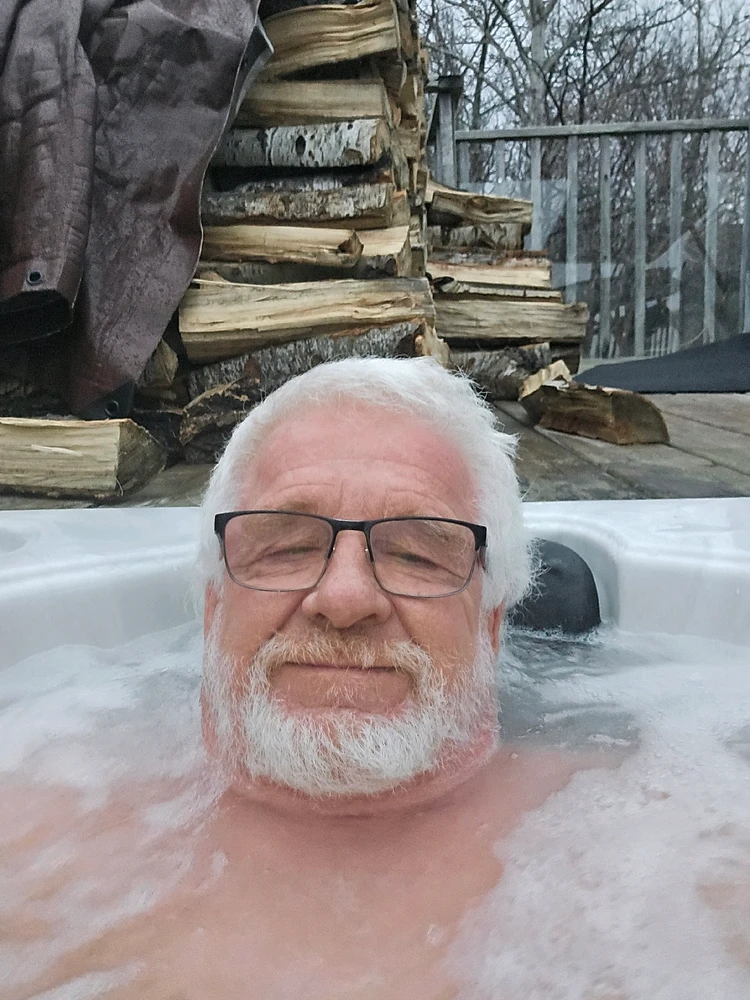 GIF uploaded by ＤＡＮ